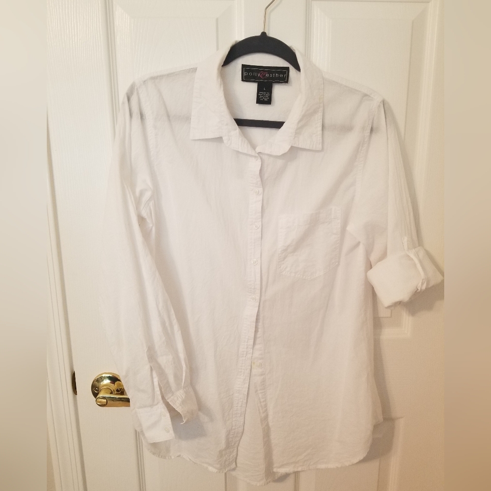 Polly & Esther white top